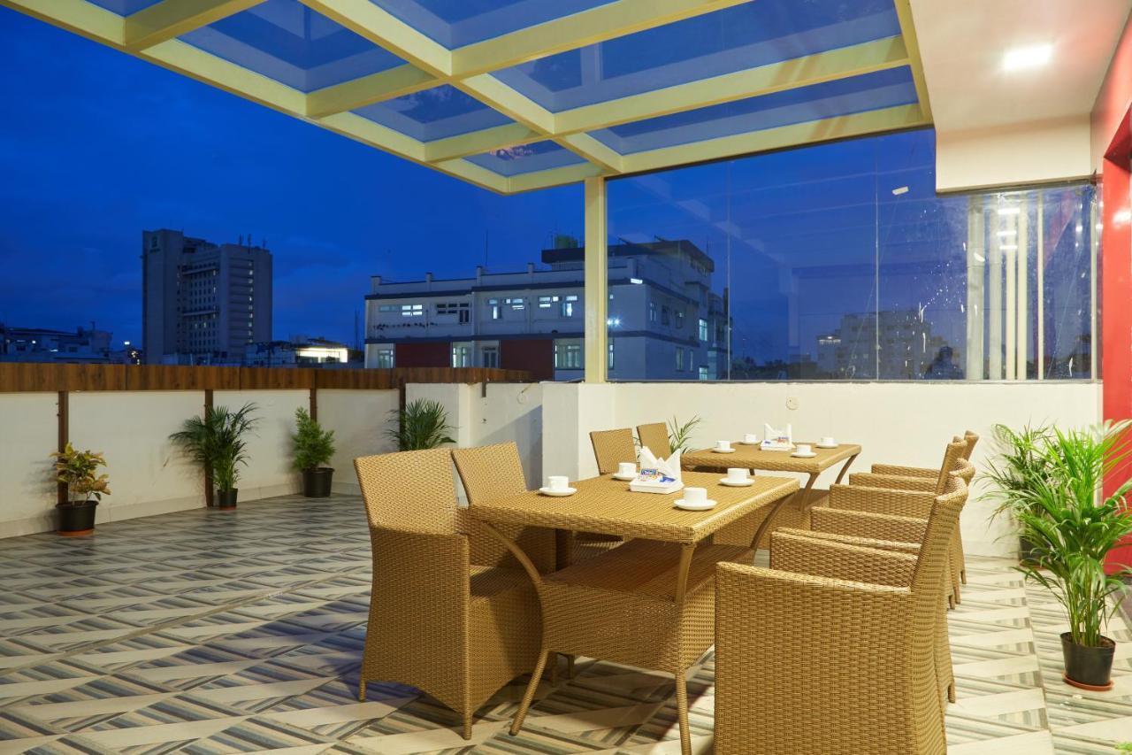 Vovo Premier Hotel Bengaluru Zewnętrze zdjęcie