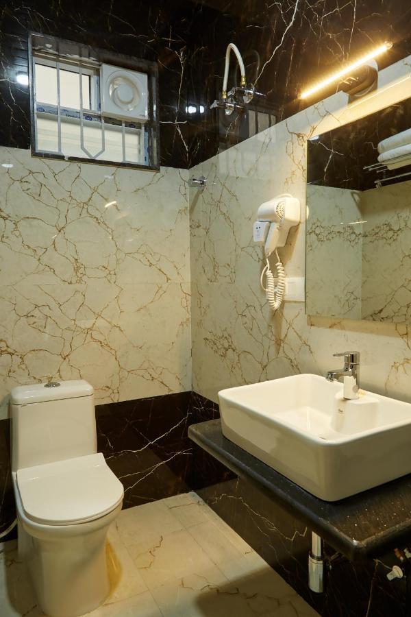 Vovo Premier Hotel Bengaluru Zewnętrze zdjęcie