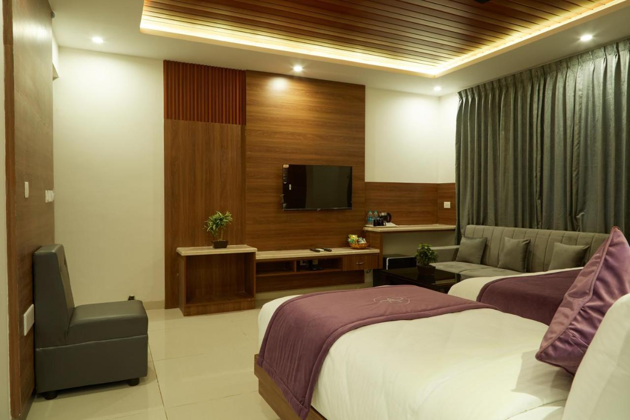 Vovo Premier Hotel Bengaluru Zewnętrze zdjęcie