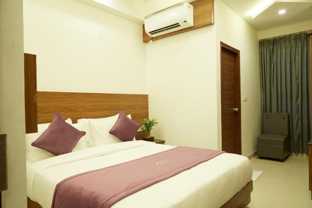 Vovo Premier Hotel Bengaluru Zewnętrze zdjęcie