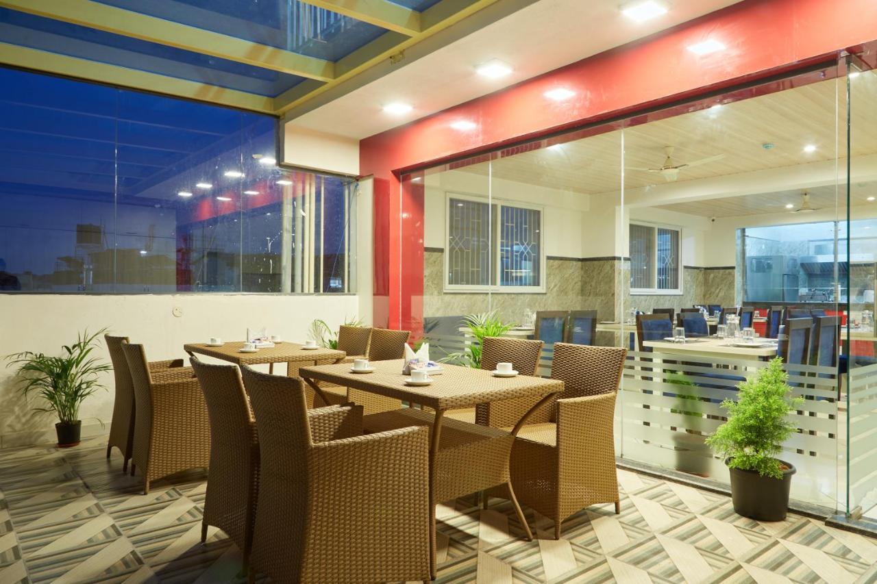 Vovo Premier Hotel Bengaluru Zewnętrze zdjęcie