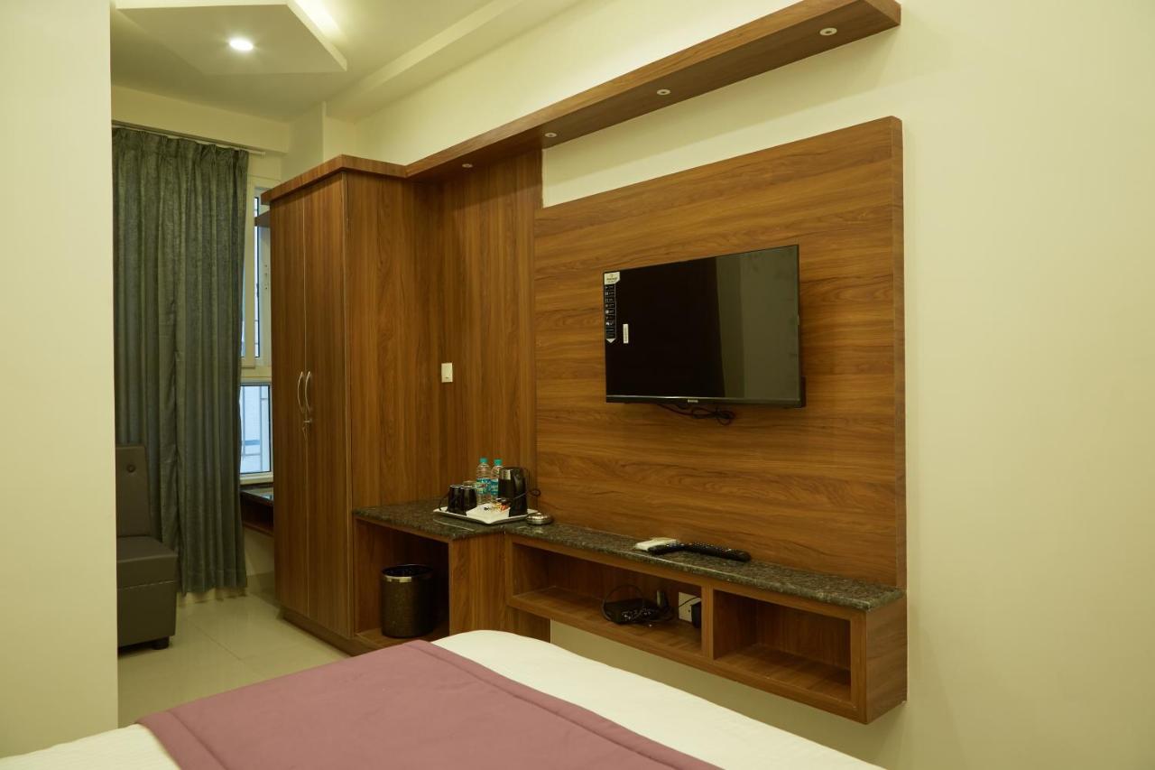 Vovo Premier Hotel Bengaluru Zewnętrze zdjęcie