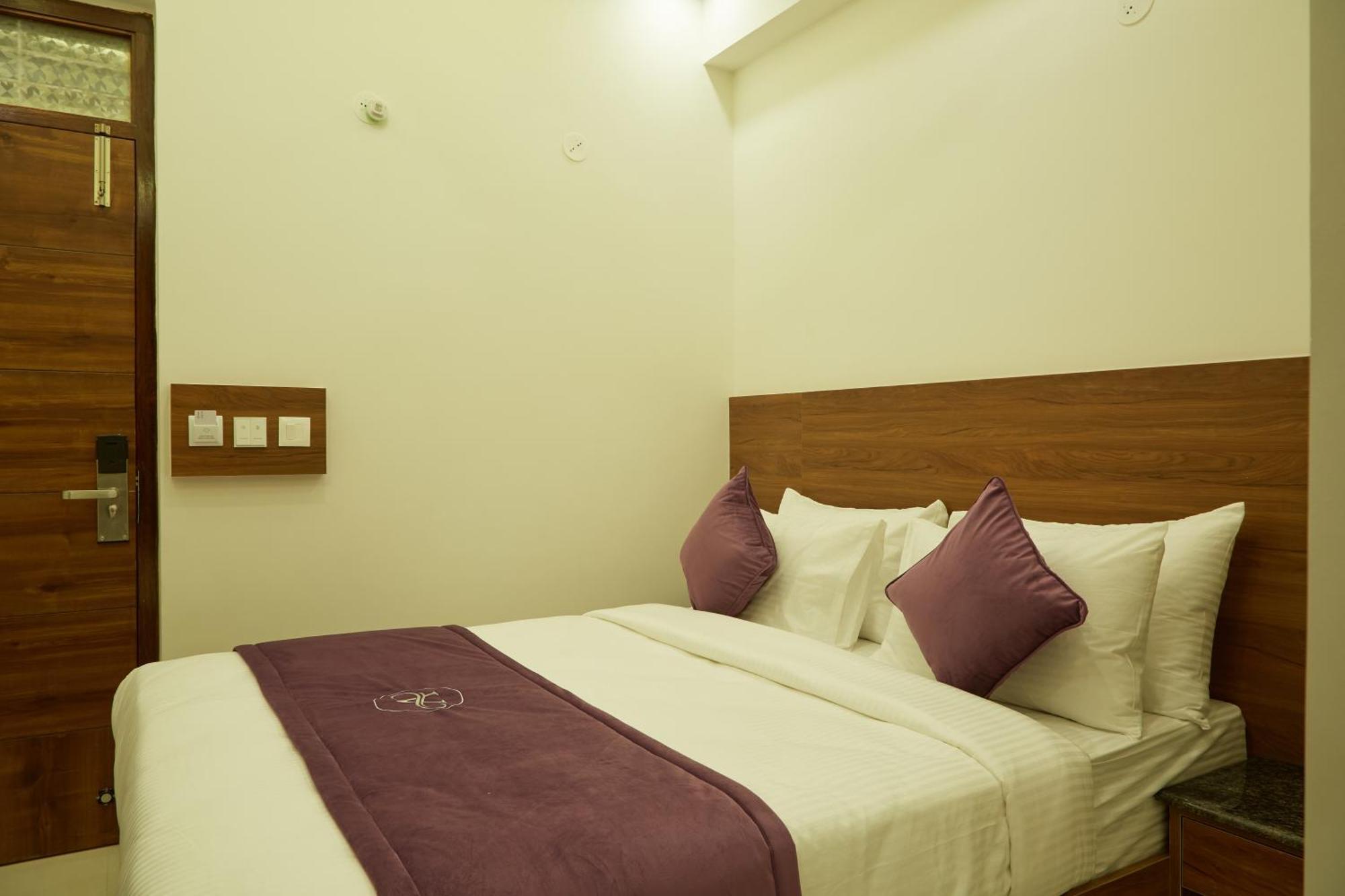 Vovo Premier Hotel Bengaluru Zewnętrze zdjęcie